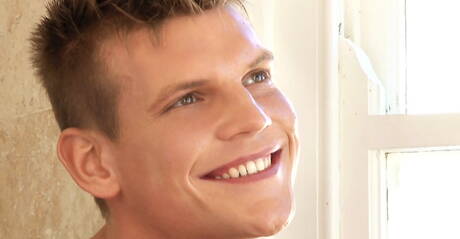 捷克美少年Gary Danton在浴缸裡自慰