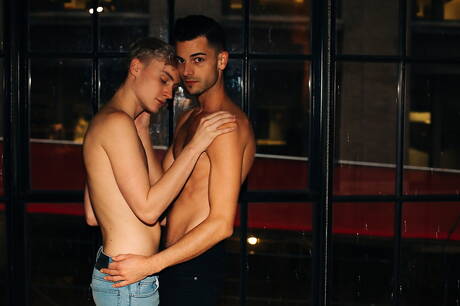 Amerykańska wydra Cory Kane i młody Luca Beckham uprawiali ze sobą seks