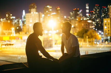 Famous americans, well-built Boomer Banks and stud Michael Delray in hot interracial ass bang outdoor