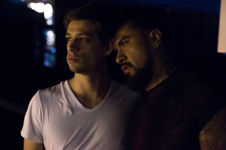Famous americans, well-built Boomer Banks and stud Michael Delray in hot interracial ass bang outdoor