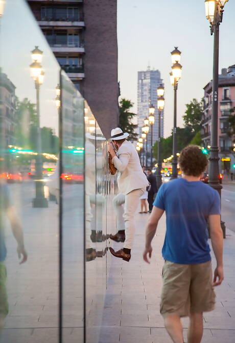 Due ragazzi americani, il ben fatto Calvin Banks e il lontre Colby Keller, in una bollente azione omosessuale all