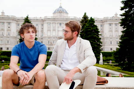 Due ragazzi americani, il ben fatto Calvin Banks e il lontre Colby Keller, in una bollente azione omosessuale all