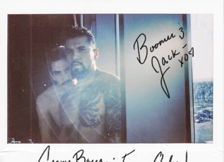 I due bei ragazzi americani Boomer Banks e Jack Hunter si divertono in un bollente sesso anale interrazziale