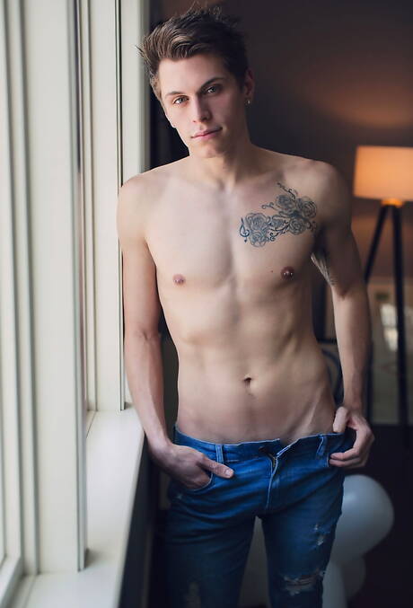 Two american boys hunky guy Calvin Banks and beefcake Troy Accola in hot ass bang