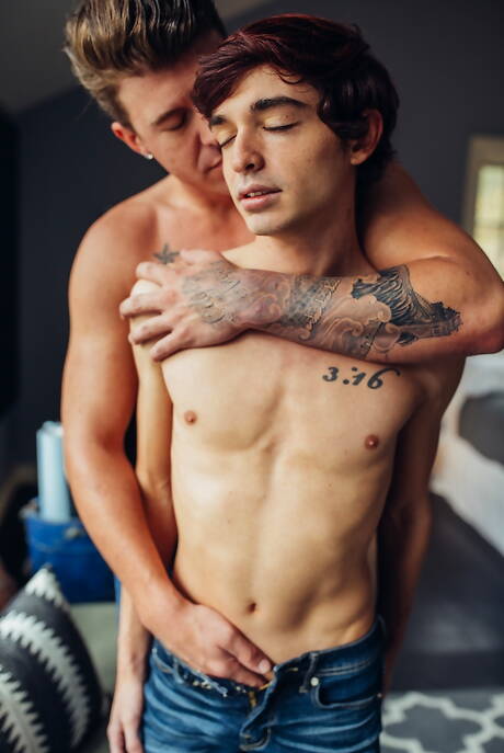 Hot american boys young boy Grayson Lange and hunky guy Jj Knight fuck after blowjob