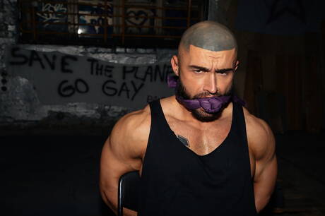 Arad WinWin, Dato Foland, Francois Sagat, Levi Karter in rare BTS photos