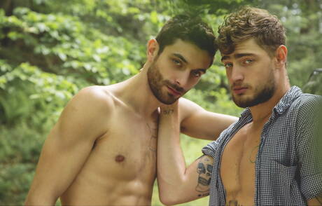 Hot americans, pretty boy Dillon Rossi and beefcake Justin Brody fuck ass after sucking cock outside