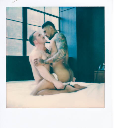 Heiße amerikanische Kerle, der starke Mann Boomer Banks und der harte Kerl Nate Stetson haben Analsex