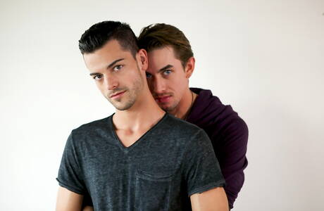 兩個美國男孩 Cory Kane 和肌肉男 Jack Hunter 在口交後操屁股