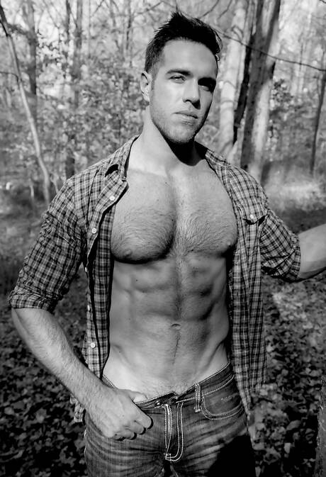 American superstud Alex Mecum and canadian tough guy Carter Dane banged each other outdoor