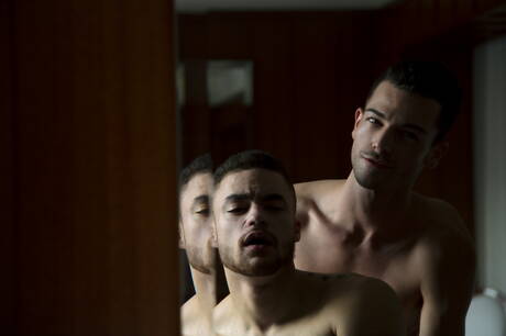 性感的美國男孩，粗壯的Beaux Banks和毛茸茸的帥哥Cory Kane互相撞擊