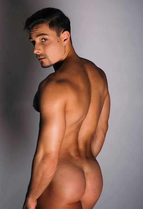 Cocky Boys: Canadian well-built Carter Dane and french bull Chris Loan in hard anal sex