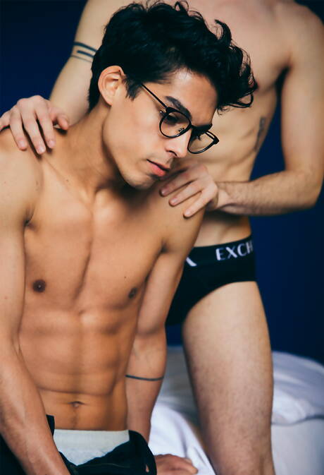 Heiße Amerikaner, der hübsche Ben Masters und der bullige Nico Leon lutschen und ficken sich gegenseitig