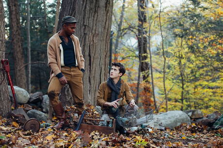 Berühmte Amerikaner, der bullige Jacen Zhu und der junge Sean Ford beim Schwarz-Weiß-Sex im Freien