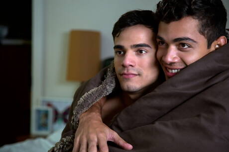 Latin strongman Ashton Summers and american tough guy Levi Karter in hot homosexual scene outdoor