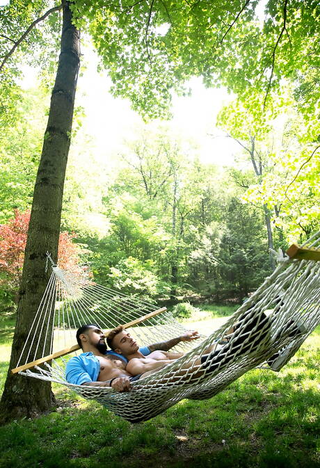 Spanish tough guy Allen King and american muscular Boomer Banks fuck ass after blowjob outside