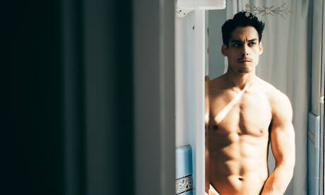 Hot american boys well-built Calvin Banks and beefy Nico Leon fuck ass after sucking in bath