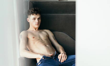 Hot american boys hot twink Avery Jones and bodybuilder Brock Banks have a good anal sex with fisting