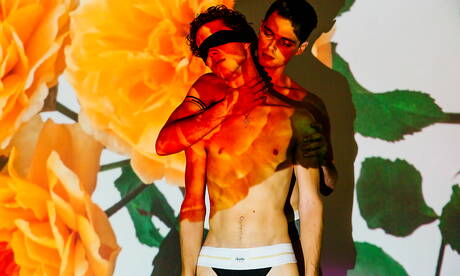 Deux mecs américains, le jeune Ben Masters et le minet Sean Ford, se sont baisés