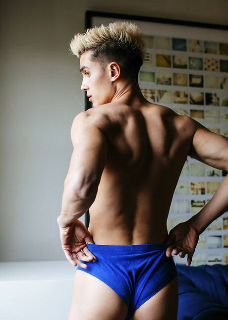 Hunky guy Lucas Champagne and american hot twink Tayte Hanson fuck after blowjob