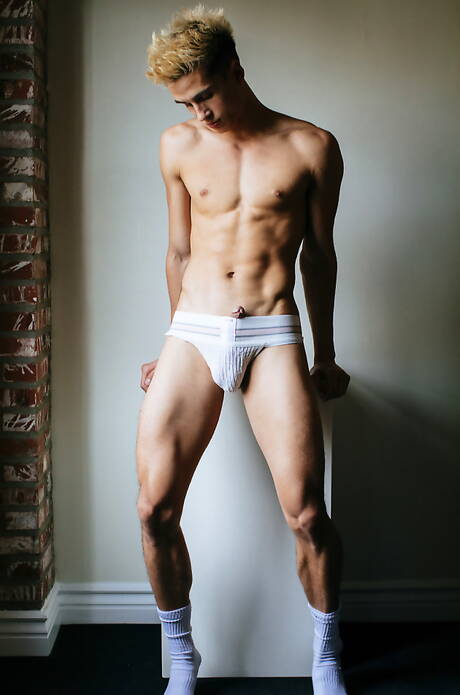 Hunky guy Lucas Champagne and american hot twink Tayte Hanson fuck after blowjob