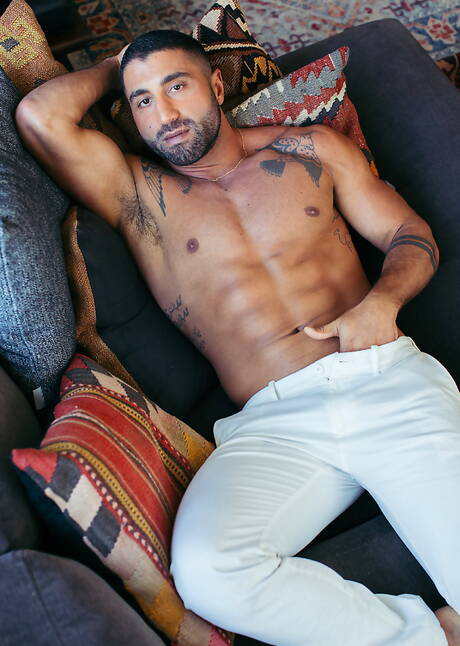 Hot american boys beefcake Nico Leon and hot bear Sharok have anal sex