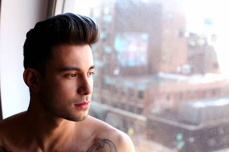 Znani Amerykanie, umięśniony Jj Knight i superogier Ricky Roman w gorącym seksie analnym