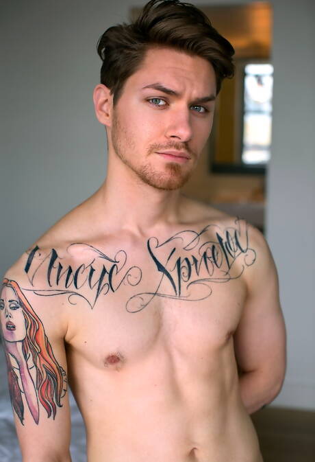 Cocky Boys: Nice american buddies beefcake Jj Knight and young boy Zak Bishop fuck ass after blowjob outside