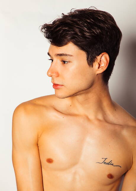 American stud Aiden Ward and hot twink Leo Grand banged each other