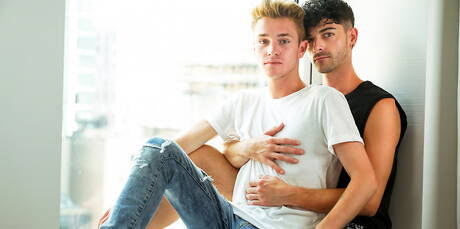 美國毛茸茸的種馬 Cory Kane 和身材魁梧的 Jake Hill 展開火熱的同性戀行動