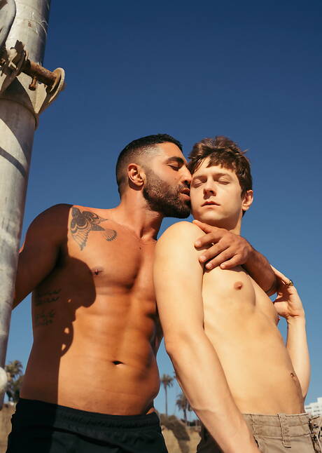 Hot guys Austin Avery, Brock Banks and Sharok in hot groupsex outdoor