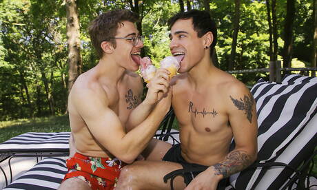 Les célèbres Américains, le beau Blake Mitchell et le beau Levi Karter s