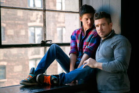 Lev Ivankov y el hombre fuerte estadounidense Trenton Ducati hacen el amor