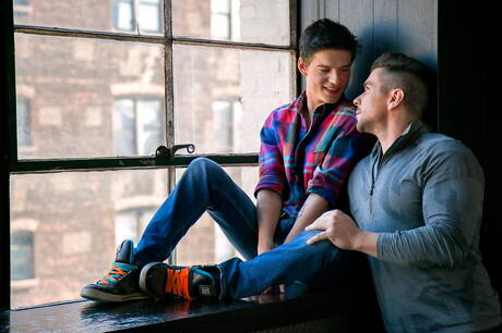 Lev Ivankov y el hombre fuerte estadounidense Trenton Ducati hacen el amor