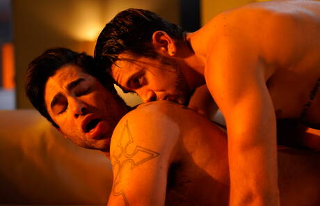 Il bel ragazzo americano Dante Colle e il duro brasiliano Lucas Leon fanno sesso bollente