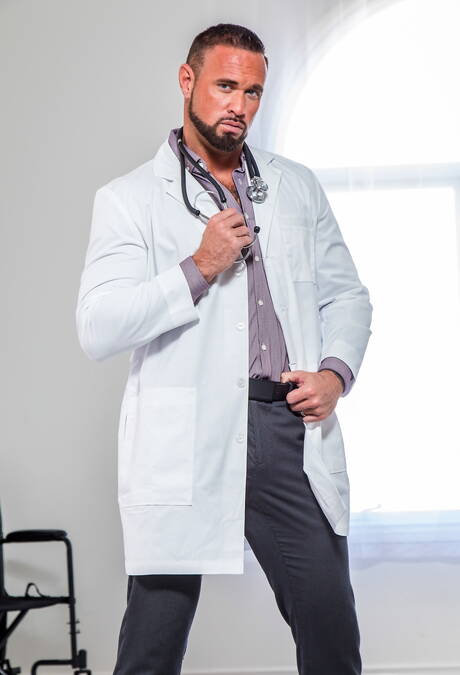 ホットなアメリカ人、スーパースタッドのマイケル・ローマンと筋肉質のジャックス・マキシムが熱い同性愛行為を繰り広げる