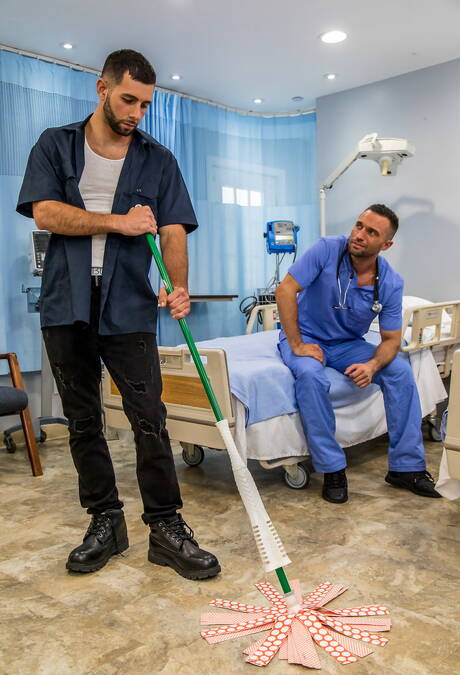 Icon Male: アメリカ人のスタッドコルビータッカーと力持ちのアルゴスサンティーニが熱いアナルファックアクションを繰り広げる