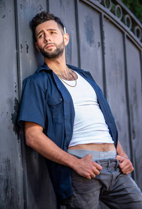 Icon Male: Beefcake Argos Santini and beefy Daniel Hauser in hot homosexual scene in the kitchen