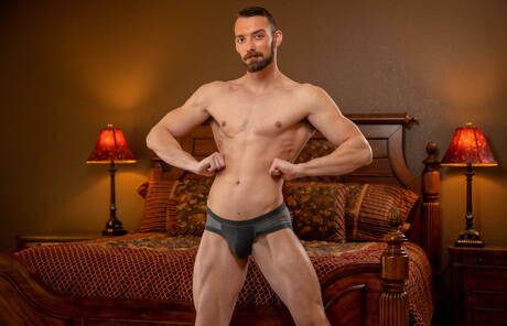 De knappe Amerikaanse jongen Andy Taylor en de goed gebouwde Johnny B poseren naakt en tonen hun strakke kont.