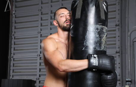 Amerikaanse stier Tristan Brazer en Johnny B in hete anale seks