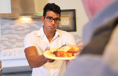 Die netten amerikanischen Kumpel, der heiße Bär Dale Savage und der bullige Jay Seabrook, haben heißen Paarsex unter der heißen Dusche