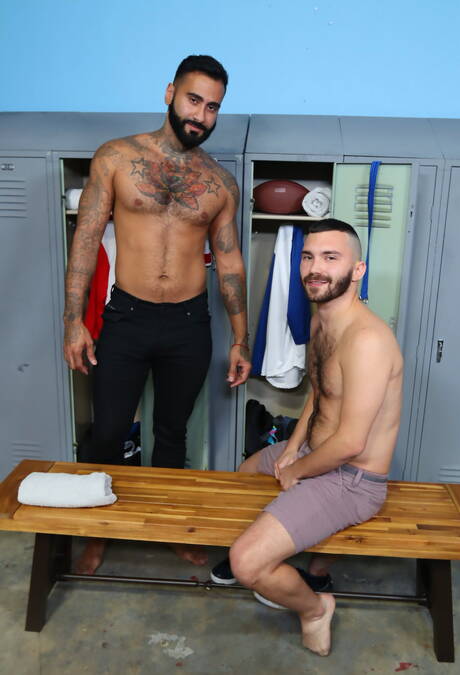 Puerto rican beefcake Rikk York and stud Skyler James fuck after dick sucking