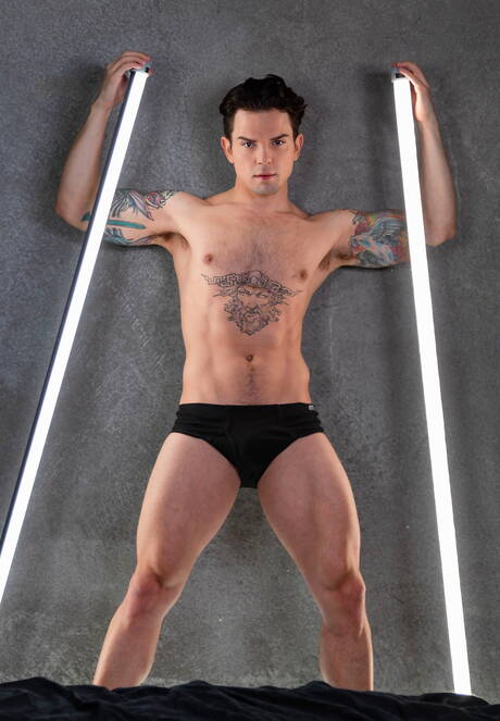 Hot american guys well-built Dakota Payne and tough guy Vincent Oreilly have a good sex