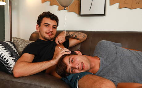 Next Door Studios: Two american boys hunky guy Elliot Finn and hunky guy Daniel Greene in hot homosexual action