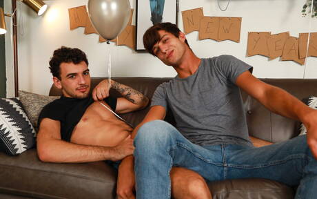 Two american boys hunky guy Elliot Finn and hunky guy Daniel Greene in hot homosexual action