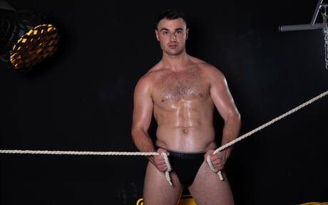 Der gut gebaute Brite Michael Boston und der gut gebaute Latino Nic Sahara haben sich gegenseitig geknallt