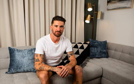 法國肌肉男Chris Damned和美國毛茸茸的熊Beau Butler激情肛交