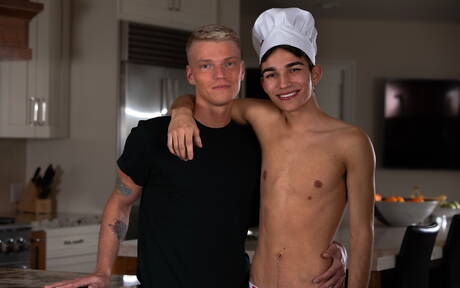 Next Door Studios: American beautiful boy Kyle Brant and beefy Kai Locks love each other in the kitchen