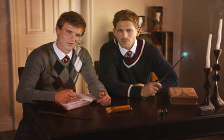 Les beaux mecs américains Roman Todd et Scott Finn baisent après une fellation