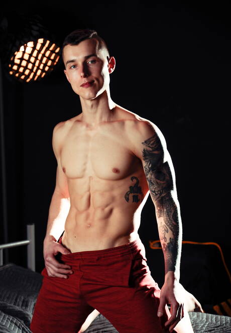 Next Door Studios: Two american boys muscular Roman Todd and husky guy Hoss Kado in hot homosexual scene